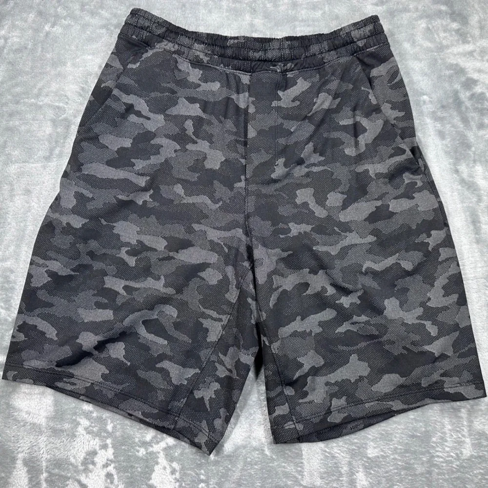 Lululemon THE Short 9 Lined Mens Small Grey Black Camo Athletic Training Running
